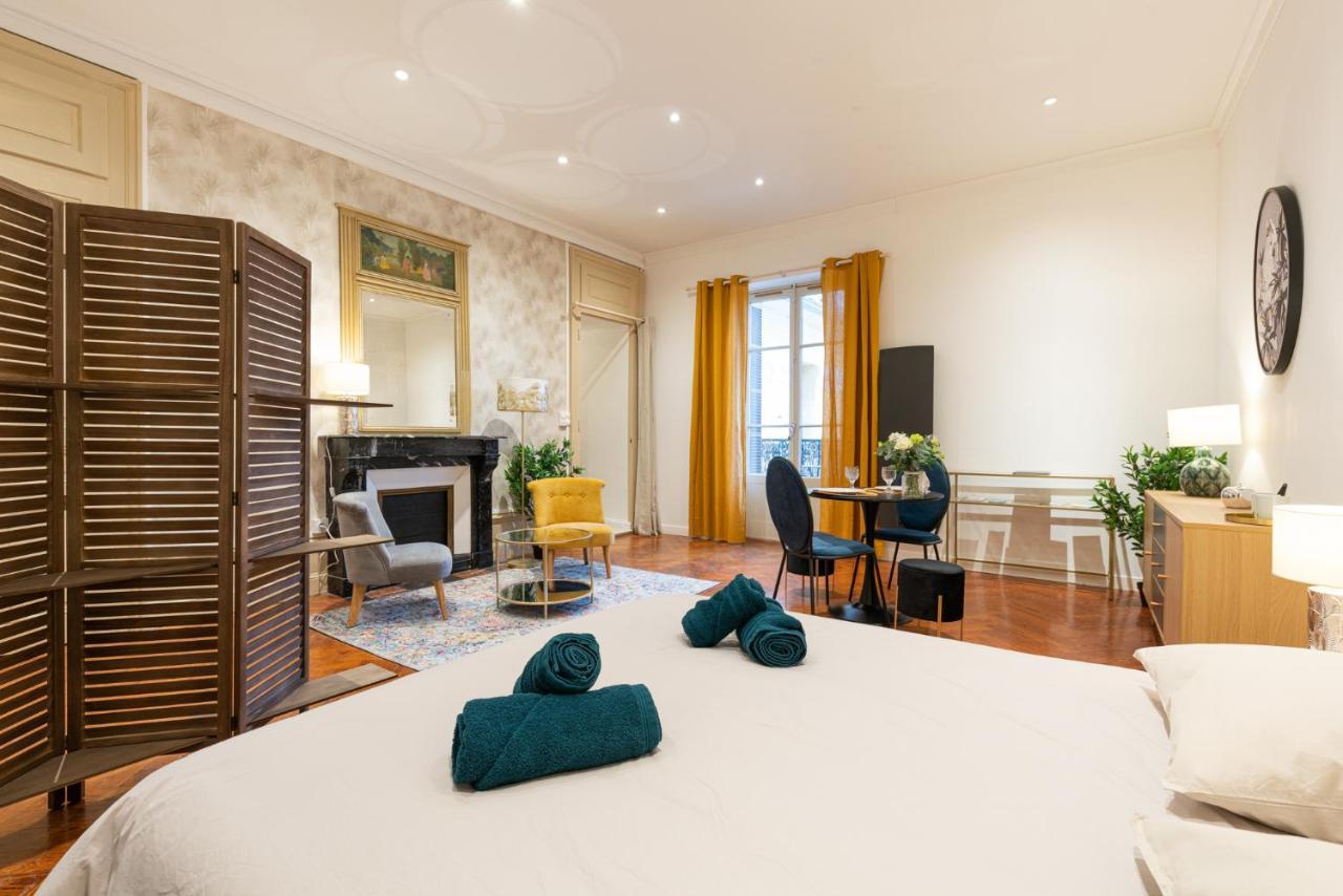 Ancien Palace Bernascon Vue Sur Lac Classe 3 Etoiles 엑스레뱅 외부 사진
